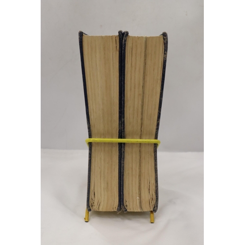 804 - A PAIR OF OXFORD UNIVERSAL DICTIONARY'S IN METAL STAND