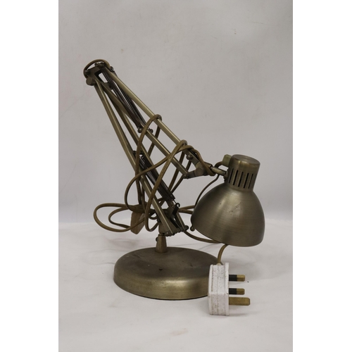 841 - A VINTAGE METAL ANGLEPOISE LAMP