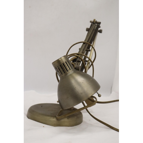 841 - A VINTAGE METAL ANGLEPOISE LAMP