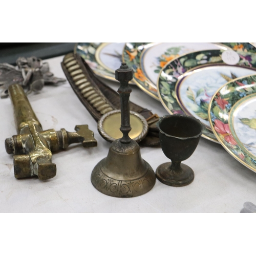 889 - A QUANTITY OF VINTAGE BRASS ITEMS TO INCLUDE A TAP, BELL, GOBLET, FAIRY, ETC