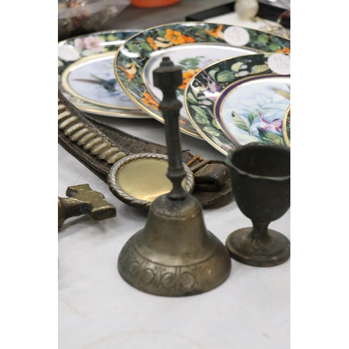 889 - A QUANTITY OF VINTAGE BRASS ITEMS TO INCLUDE A TAP, BELL, GOBLET, FAIRY, ETC