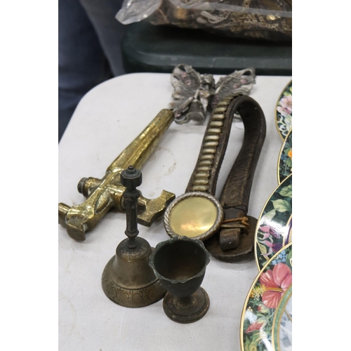 889 - A QUANTITY OF VINTAGE BRASS ITEMS TO INCLUDE A TAP, BELL, GOBLET, FAIRY, ETC