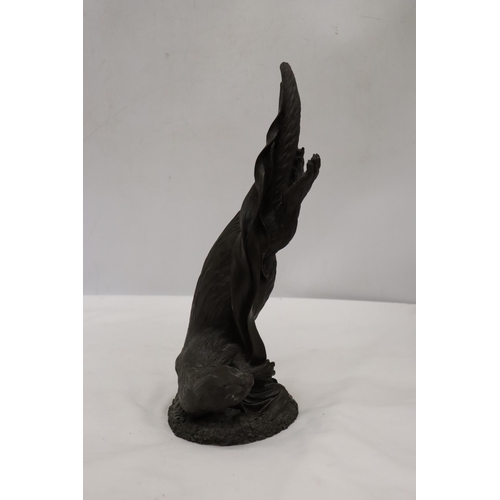 915 - A HEREDITIES, 'DIVING OTTER', HEIGHT 30CM