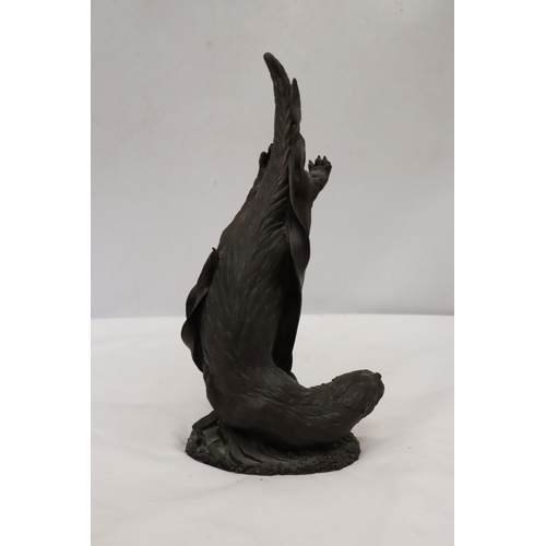 915 - A HEREDITIES, 'DIVING OTTER', HEIGHT 30CM