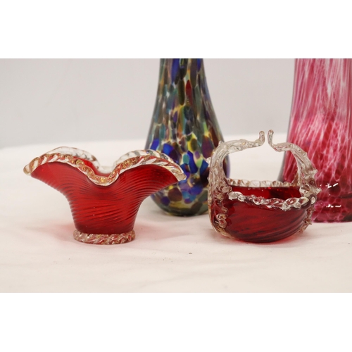 929 - TWO PIECES OF VINTAGE CRANBERRY GLASS BOWLS PLUS TWO ART GLASS VASES