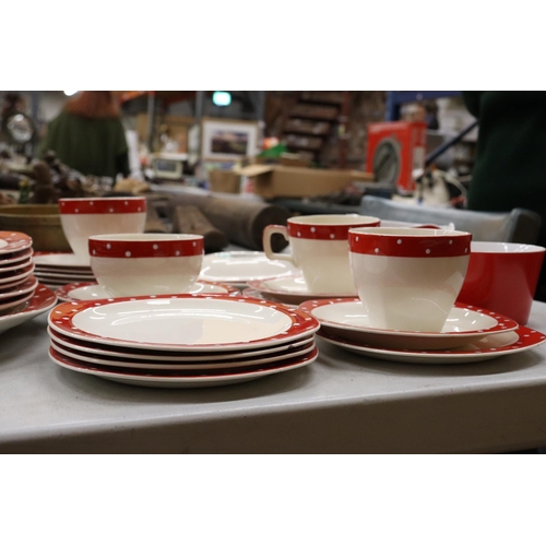 933 - A STYLECRAFT, 'MIDWINTER', STAFFORDSHIRE RED AND WHITE TEASET TO INCLUDE PLATES, CUPS AND SAUCERS PL... 