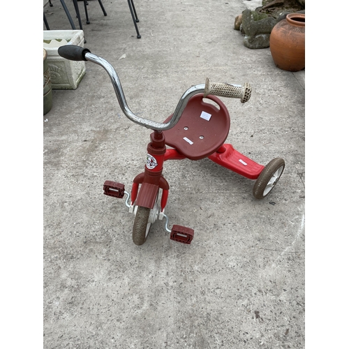 1663A - A VINTAGE CHILDS 'ITALTRIKE' TRICYCLE