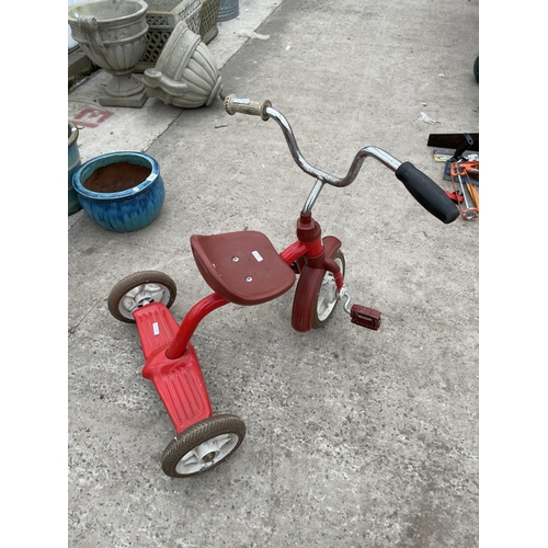 1663A - A VINTAGE CHILDS 'ITALTRIKE' TRICYCLE