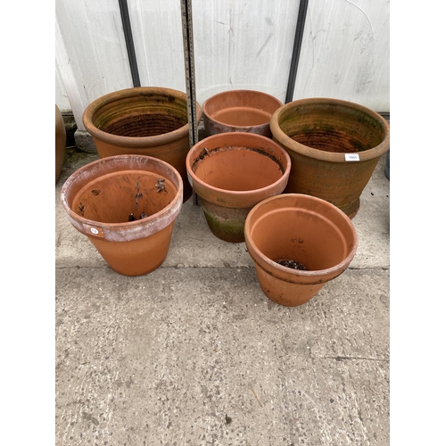 1665 - AN ASSORTMENT OF VARIOUS TERRACOTTA PLANT POTS