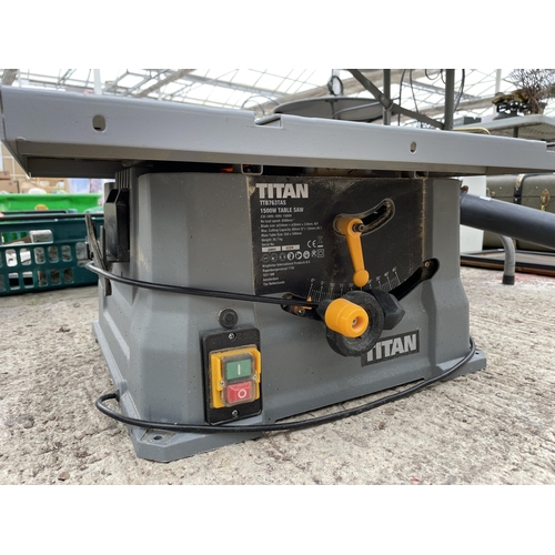 1723 - A TITAN ELECTRIC TABLE SAW