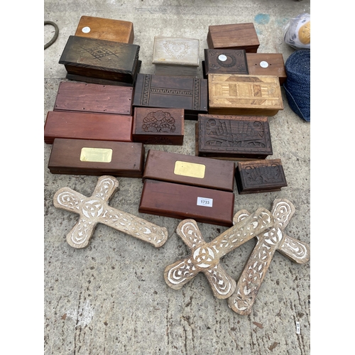 1733 - AN ASSORTMENT OF VARIOUS TREEN BOXES AND THREE WOODEN CRUCIFIX ETC