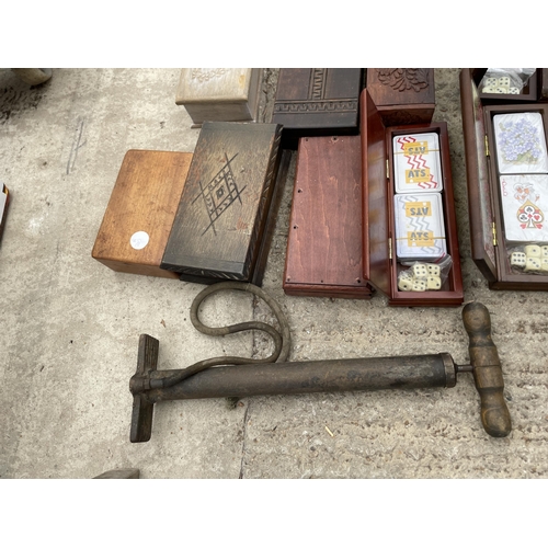 1733 - AN ASSORTMENT OF VARIOUS TREEN BOXES AND THREE WOODEN CRUCIFIX ETC