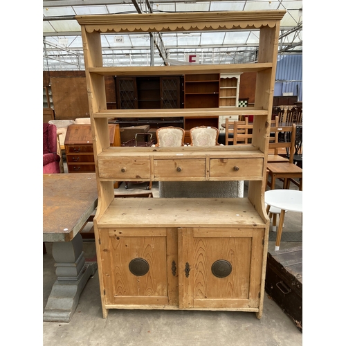 2909 - A VICTORIAN PINE KITCHEN DRESSER ENCLOSING SHELVES,  THREE DRAWERS AND FOOD CUPBOARD TO BASE 40