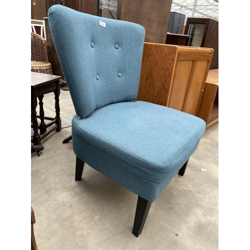 2926 - A BLUE BUTTON BACK BEDROOM CHAIR