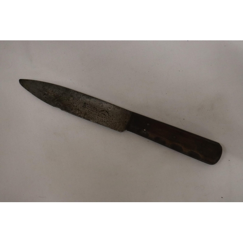 952 - AN ANTIQUE I (JOHN) WILSON BUTCHERS KNIFE