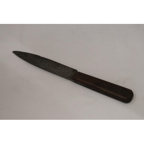 952 - AN ANTIQUE I (JOHN) WILSON BUTCHERS KNIFE