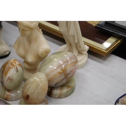 953 - TWO CLASSICAL FIGURES, ONYX EGGS AND COASTERS