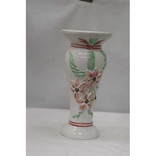 977 - A LARGE FLORAL VASE, HEIGHT 43CM