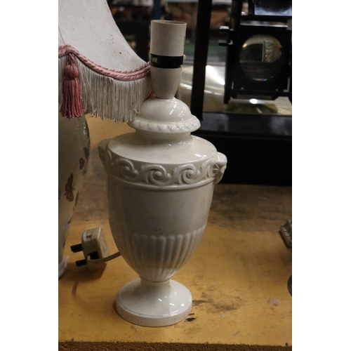 982 - TWO TABLE LAMPS TO INCLUDE A PORTMEIRION, HEIGHT 26CM, PLUS A CERAMIC CREAM CLASSICAL STYLE, HEIGHT ... 