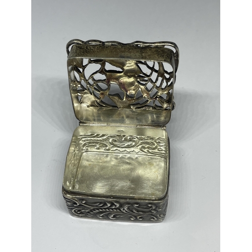 633 - A DECORATIVE MARKED SILVER VINAIGRETTE