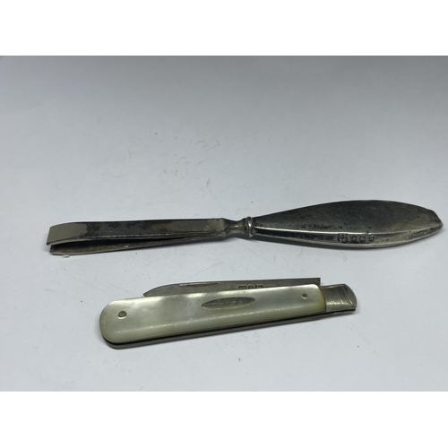 673 - TWO HALLMARKED BIRMINGHAM SILVER ITEMS TO INCLUDE A PEARLFRUIT KNIFE AND TWEEZERS