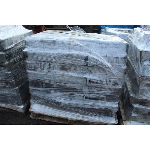 1177 - PALLET OF HERAS FENCING FEET + VAT