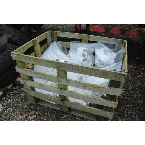 1181 - PALLET OF WHITE GUTTER JOINTS  NO VAT