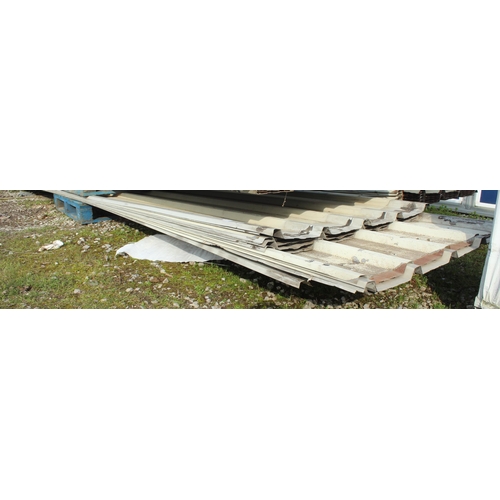 1189 - 11 BOX PROFILE ROOFING SHEETS 19'10