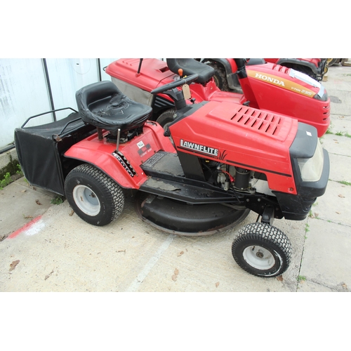 137 - LAWN FLITE RIDE ON MOWER IN VERY GOOD WORKING ORDER  NO VAT