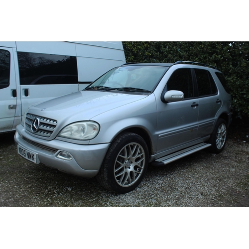 183 - MERCEDES ML350 AUTOMATIC KR05NWK FIRST REG 2005 FULL LEATHER HEATED SEATS TVS IN THE BACK FULLY LOAD... 