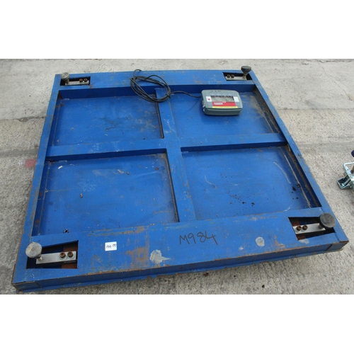 100M - DIGITAL PALLET PLATFORM SCALES  NO VAT