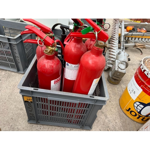 1622 - 5 CO2 FIRE EXTINGUISHERS AND CRATE  + VAT