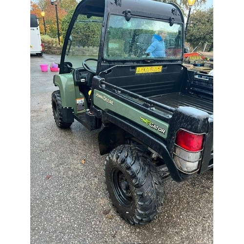 198 - 2017 JOHN DEERE GATOR 1376 HOURS NO VAT