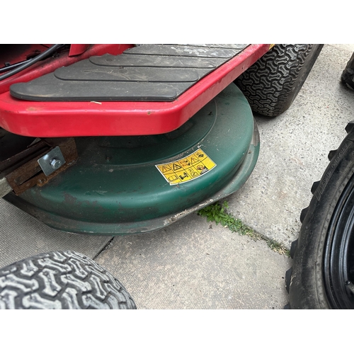 133 - COUNTAX C400H RIDE ON MOWER  NO VAT