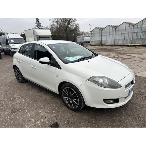 198B - FIAT BRAVO ACTIVE  1400CC REG: WM10 GZJ  5 DOOR HATCHBACK WHITE  FIRST REG; 2010
MOT JUNE 2024 APPRO... 