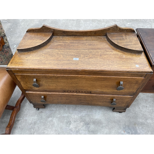 2957 - AN OAK DRESSING TABLE BASE