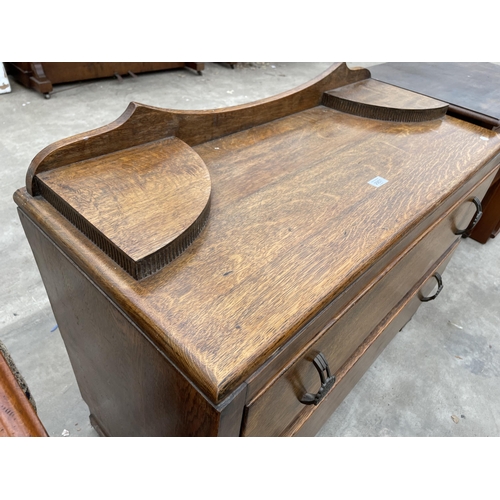 2957 - AN OAK DRESSING TABLE BASE