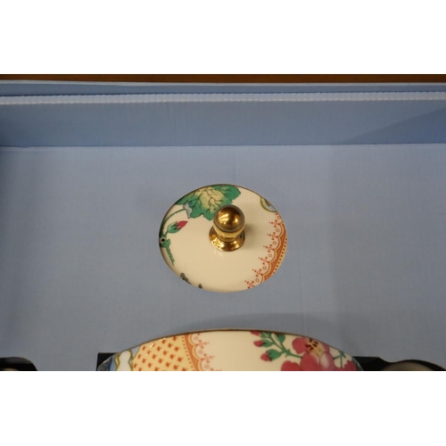 1047 - A BOXED WEDGWOOD BUTTERFLY BLOOM TEAPOT