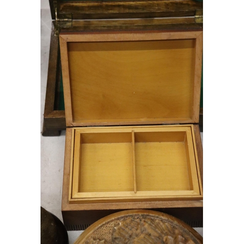 1065 - A QUANTITY OF VINTAGE WOODEN BOXES (5 IN TOTAL)