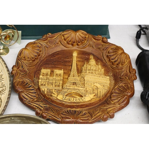 1083 - A MIXED LOT TO INCLUDE A SILVER PLATE TRAY, WOODEN WALL PLAQUE WITH PARIS SCENE, WRITING SET WITH SC... 