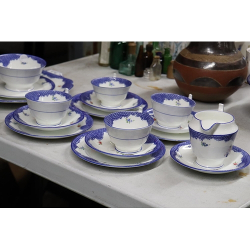 1087 - A COLLINGWOOD TEASET 4474 17 PIECES