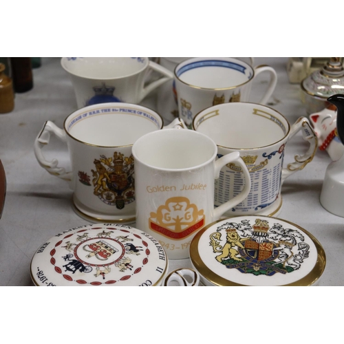 1091 - A QUANTITY OF COMMEMORATIVE WEAR TO INCLUDE CUPS, TRINKET POTS, SOUVENIR SPOON, ETC.,