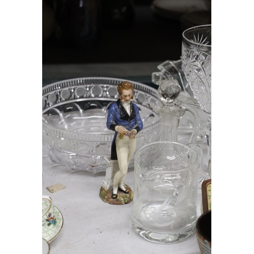 1095 - A MIXED LOT TO INCLUDE GLASSWARE, LINEN TABLECLOTH, CLOCK, FIGURE, ETC.,