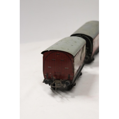 321 - TWO HORNBY .30 GAUGE METAL RAILWAY CARRIAGES LENGTH 17 CM