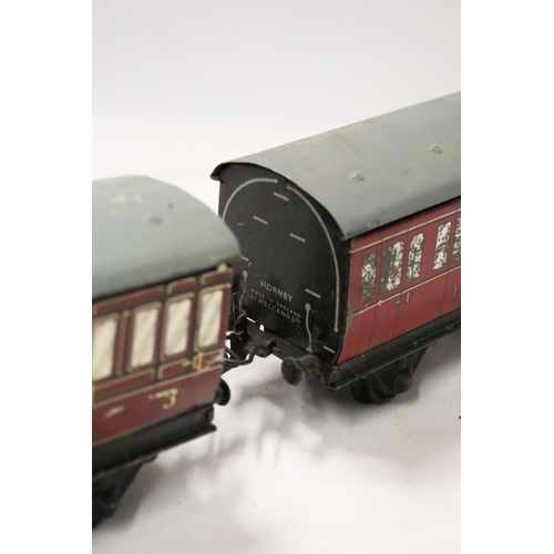 321 - TWO HORNBY .30 GAUGE METAL RAILWAY CARRIAGES LENGTH 17 CM