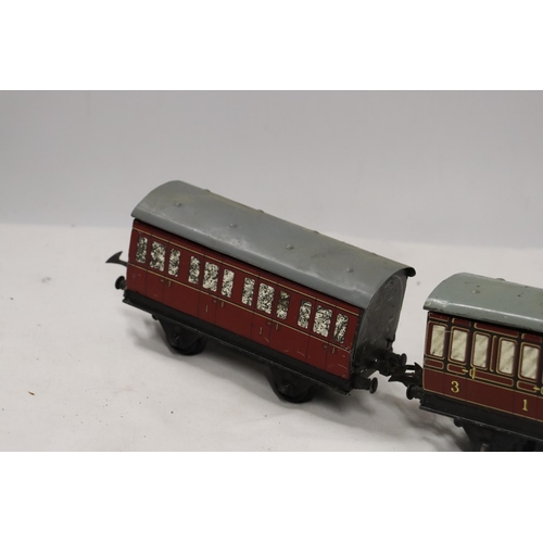 321 - TWO HORNBY .30 GAUGE METAL RAILWAY CARRIAGES LENGTH 17 CM