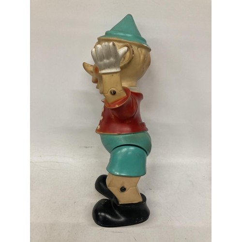 457 - A VINTAGE ITALIAN PINNOCHIO PLASTIC FIGURE - APPROX 52 CM