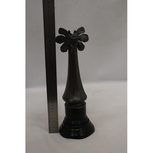 11 - AN IMPERIAL ZINN B & G PEWTER VASE IN AN ART NOUVEAU STYLE