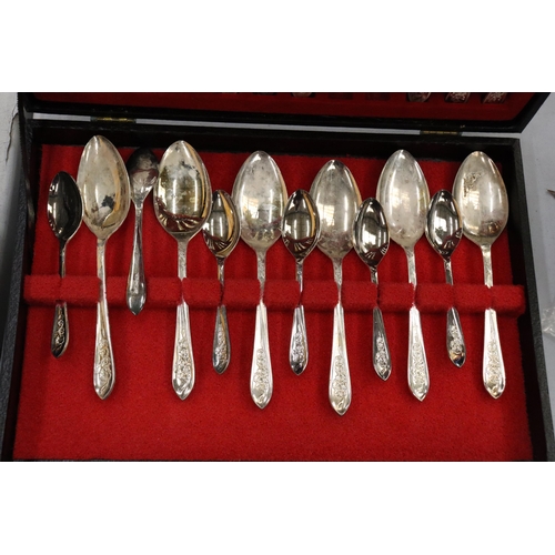 138 - A QUANTITY OF FLATWARE TO INCLUDE A PART CANTEEN OF CUTLERY