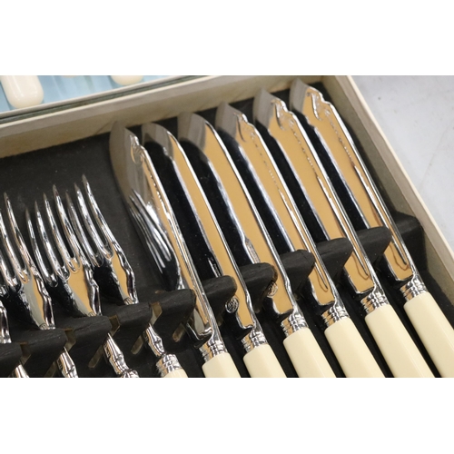 138 - A QUANTITY OF FLATWARE TO INCLUDE A PART CANTEEN OF CUTLERY